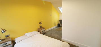 Room to rent in Northfield Road, Reading, Berkshire RG1