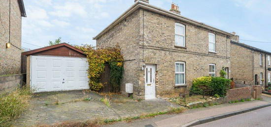 2 bedroom semi-detached house for sale