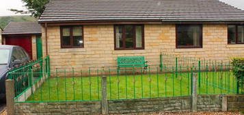 Bungalow to rent in Western Court, Stacksteads, Bacup OL13