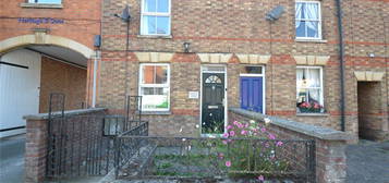 Terraced house to rent in High Street, Winslow MK18