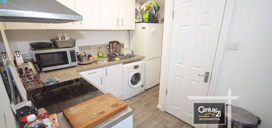 5 bed terraced house to rent