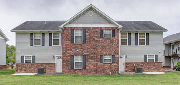 804 W Tahlequah St APT C, Siloam Springs, AR 72761