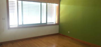 Arrendamento de Apartamento T1  na rua João Bravo, 7