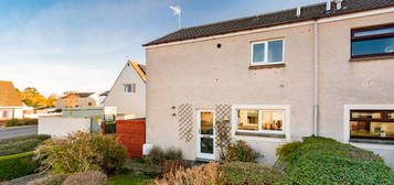 2 bed semi-detached house for sale