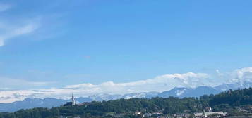 Sehr charmante, helle Wohnung mit traumhafter Aussicht