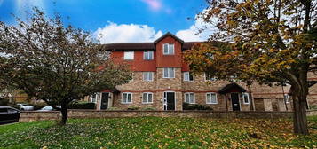 Flat for sale in Ramshaw Drive, Springfield, Chelmsford CM2