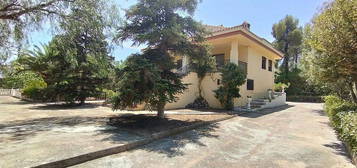 Chalet en plaza Poligono en Olocau