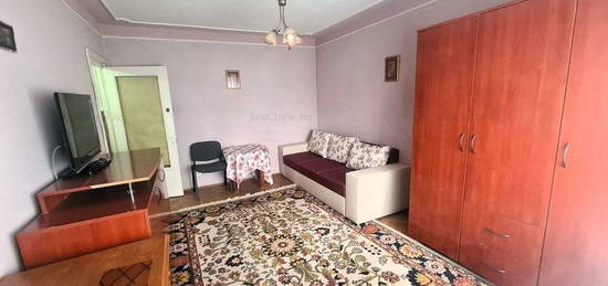 Apartament 3 camere decomandat Arcu Gar&#259;