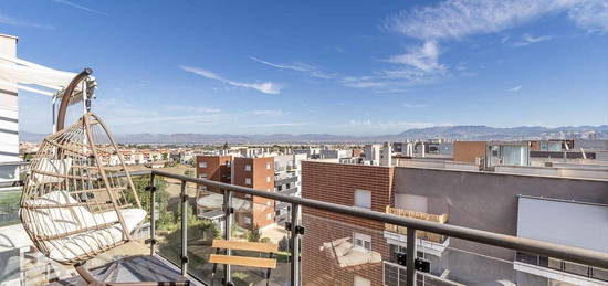 Ático en venta en Calle Circunvalacion, Carretera de Granada - La Alcazaba