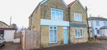 2 bedroom semi-detached house to rent