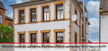 Historie trifft Moderne: Geschmackvoll sanierte Familienvilla in beliebter Nachbarschaft!