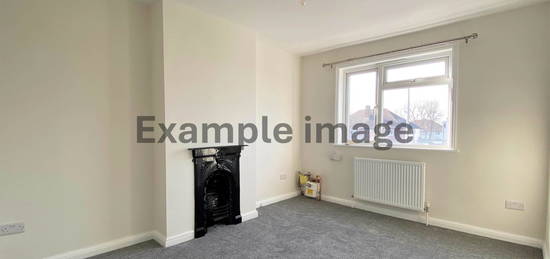 Flat to rent in Stonecot Hill, Sutton SM3