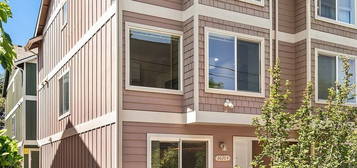 6620 Corson Ave S Unit B, Seattle, WA 98108