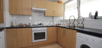 3 bed flat to rent