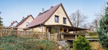 Einfamilienhaus in Waldsieversdorf - Keller, Einbauküche, Kamin, Tiefgarage, großer Garten u.v.m.