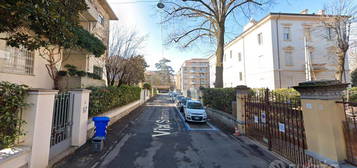 Monolocale con balcone in zona Cittadella - Libero