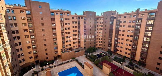 Piso en venta en Maquinilla, Palomeras Sureste