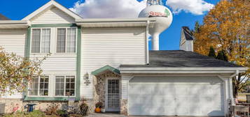 N74W23445 Water Tower Ct Unit D1, Sussex, WI 53089