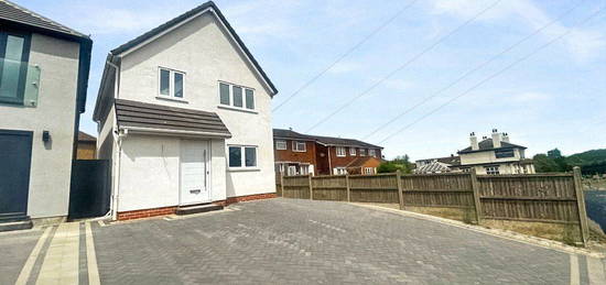 Detached house to rent in Frindsbury Hill, Rochester, Kent ME2