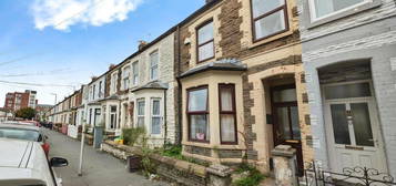 5 bedroom terraced house for sale