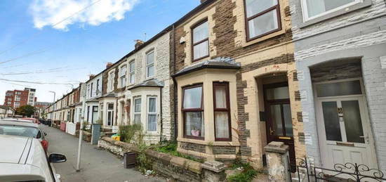 5 bedroom terraced house for sale