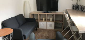 Appartement meublé 2 pièces location courte durée toutes charges comprises (eau, eau chaude, électricité, chauffage, internet)