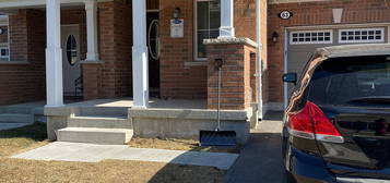 63 Hatt Ct, Milton, ON L9E 1G7