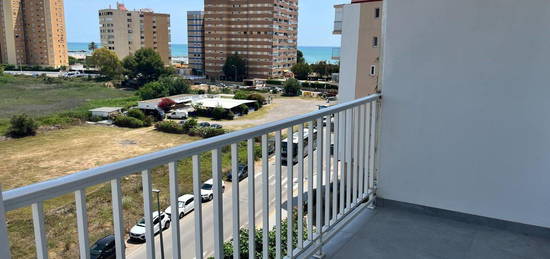 Piso en venta en calle Caravel-les