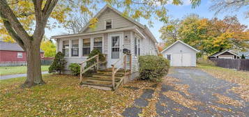 125 Melrose Ave, Camillus, NY 13219