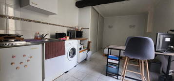 Studio  à louer, 1 pièce, 21 m², Étage 1/–