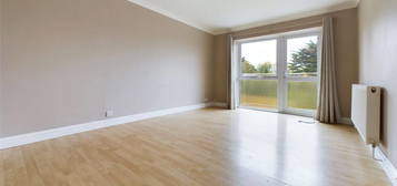 Flat to rent in Dane Road, Margate, Kent CT9