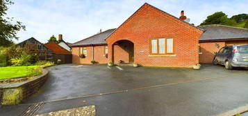 3 bedroom detached bungalow to rent