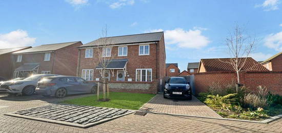 3 bedroom semi-detached house for sale