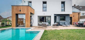 Maison contemporaine avec piscine