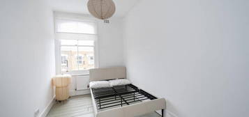 3 bedroom flat to rent