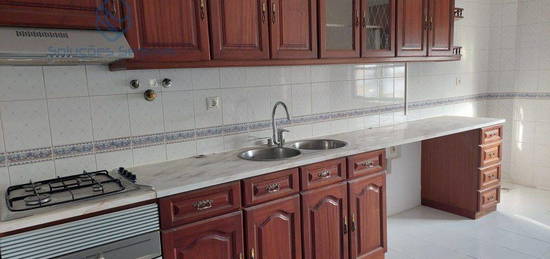 Apartamento T2 -3 andar - Moita