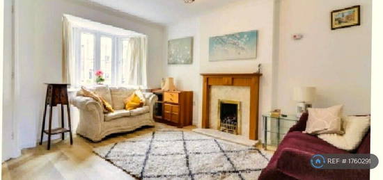 3 bedroom terraced house