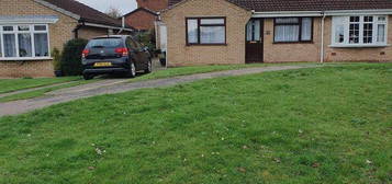 2 bedroom semi-detached house to rent