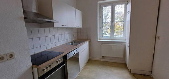 Geräumige Wohnung mit Einbauküche - 1. OG rechts