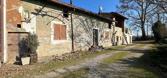 CASA SEMINDIPENDENTE A TORTONA