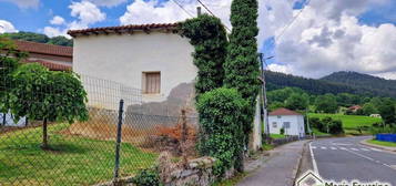 Casa o chalet en venta en  Barrio Riancho, 13