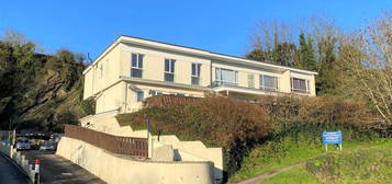 Flat to rent in Edgcumbe Avenue, Newquay TR7