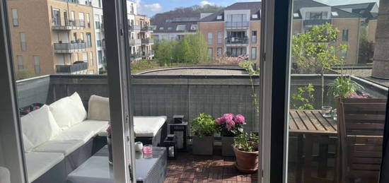 Wunderschöne 2-Raum-Wohnung mit Balkon und Einbauküche in Düsseldorf am Wildpark