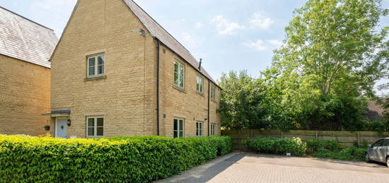 Flat to rent in Batsford Close, Bourton-On-The-Water, Cheltenham GL54