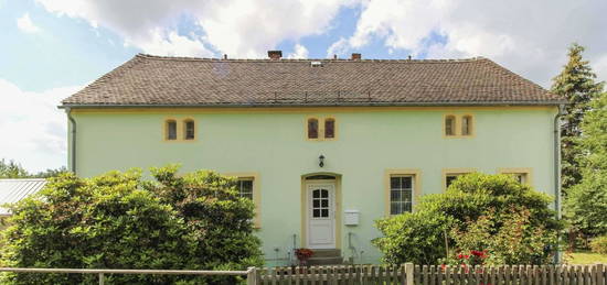 Wohnen mit Garten, Freistellplatz und einer Garage in naturnaher Lage