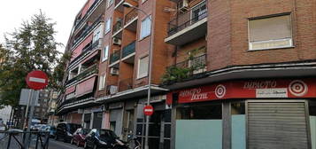 Piso en venta en C/ Carretas, 16, El Pilar - La Estación