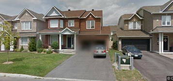 705 Larcastle Cir, Ottawa, ON K4A 4Z2