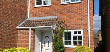 Semi-detached house to rent in Albert Road, Bagshot, Surrey GU19