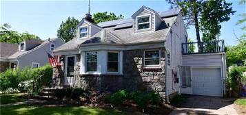 623 Westminster Rd, Baldwin, NY 11510