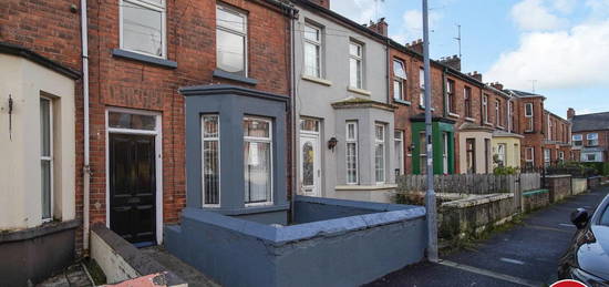 18 Westland Avenue, Bogside, Derry, BT48 9JE